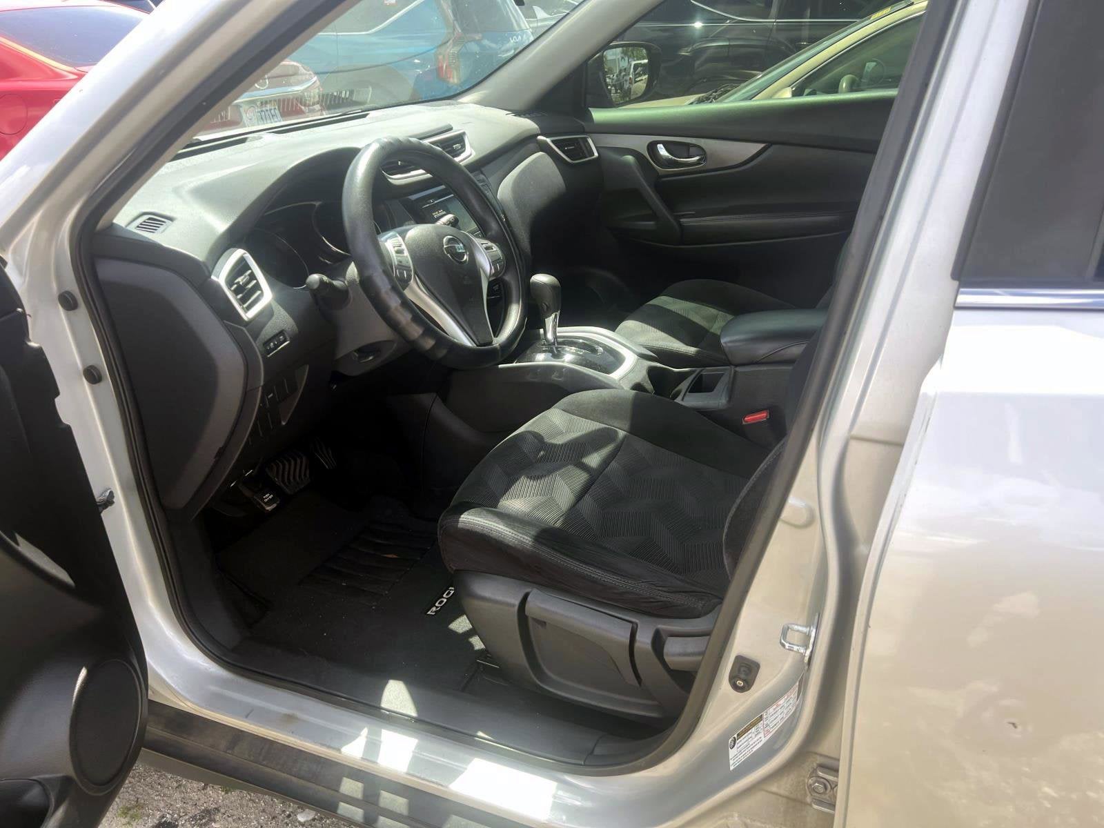 2016 Nissan Rogue Base