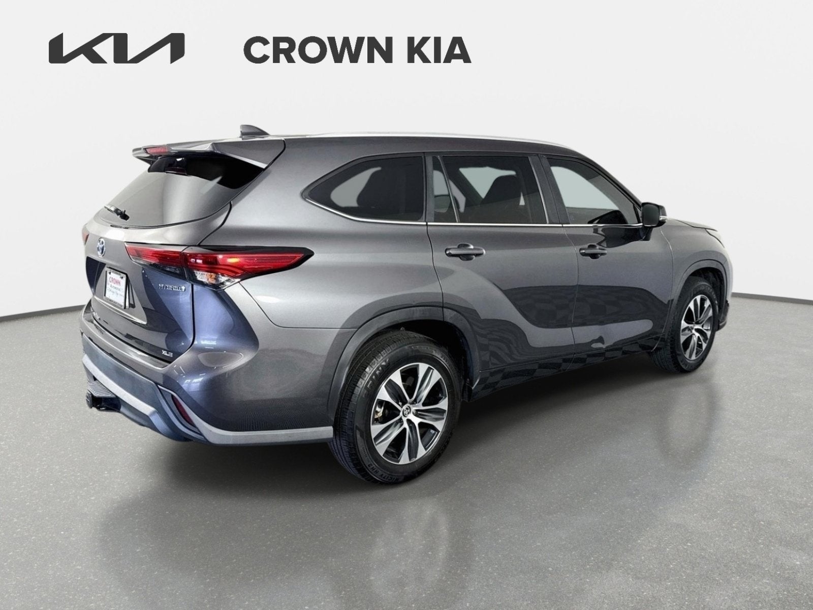 2023 Toyota Highlander Hybrid XLE
