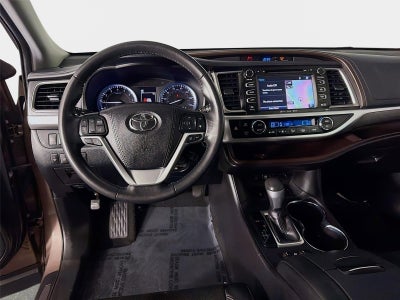 2019 Toyota Highlander Limited Platinum