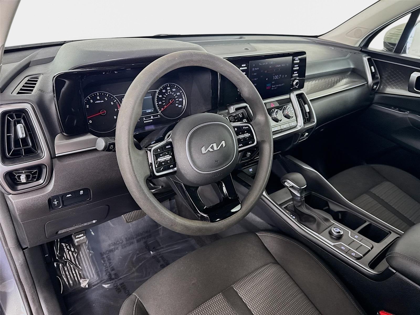 2023 Kia Sorento LX