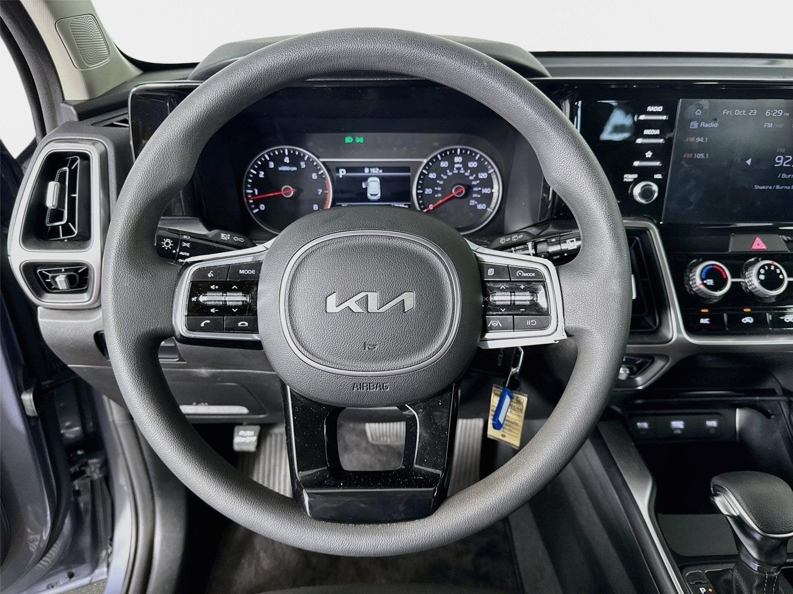 2023 Kia sorento LX