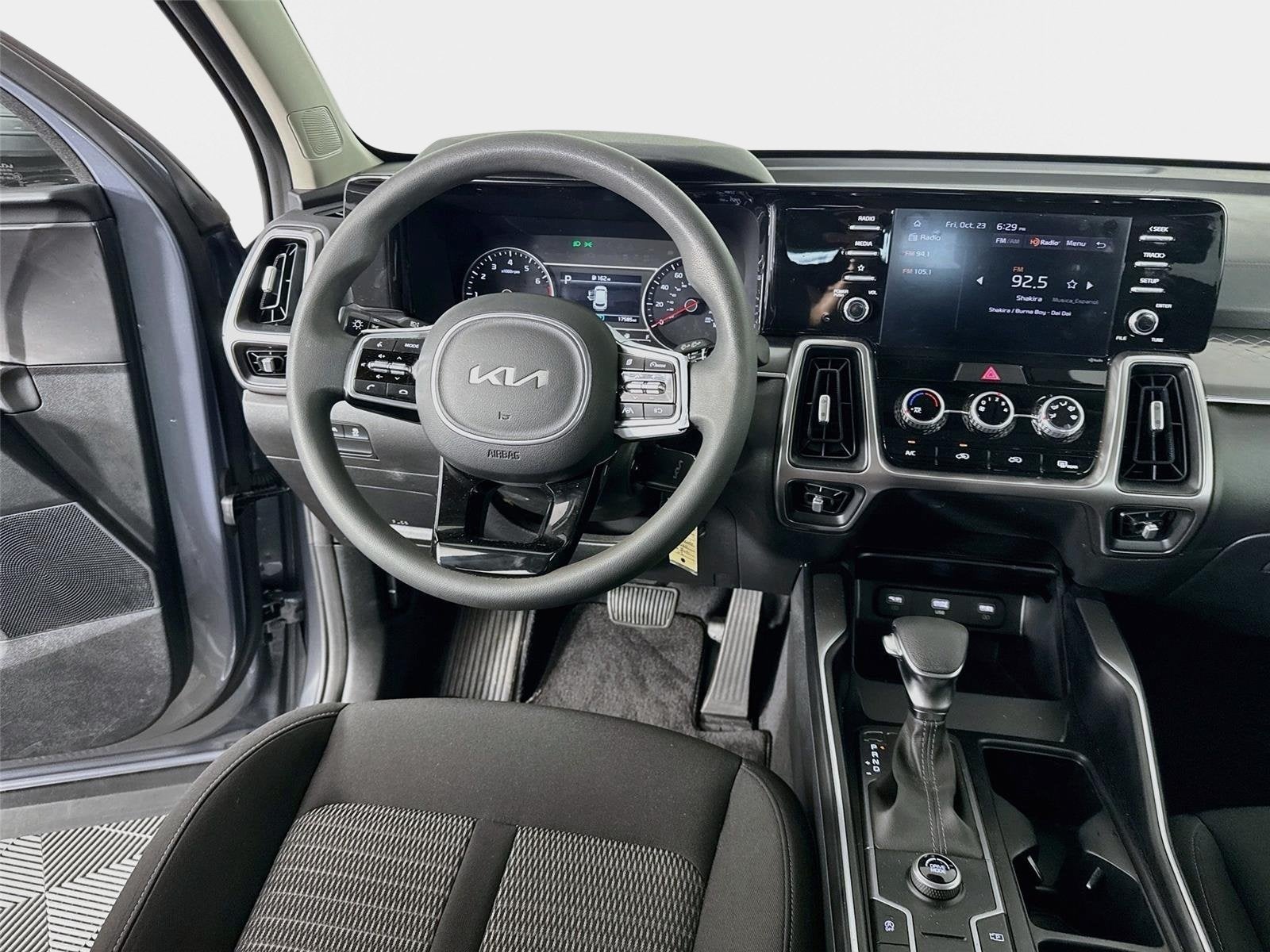 2023 Kia sorento LX