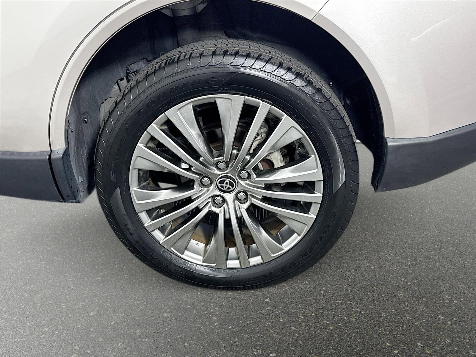 2022 Toyota Venza XLE