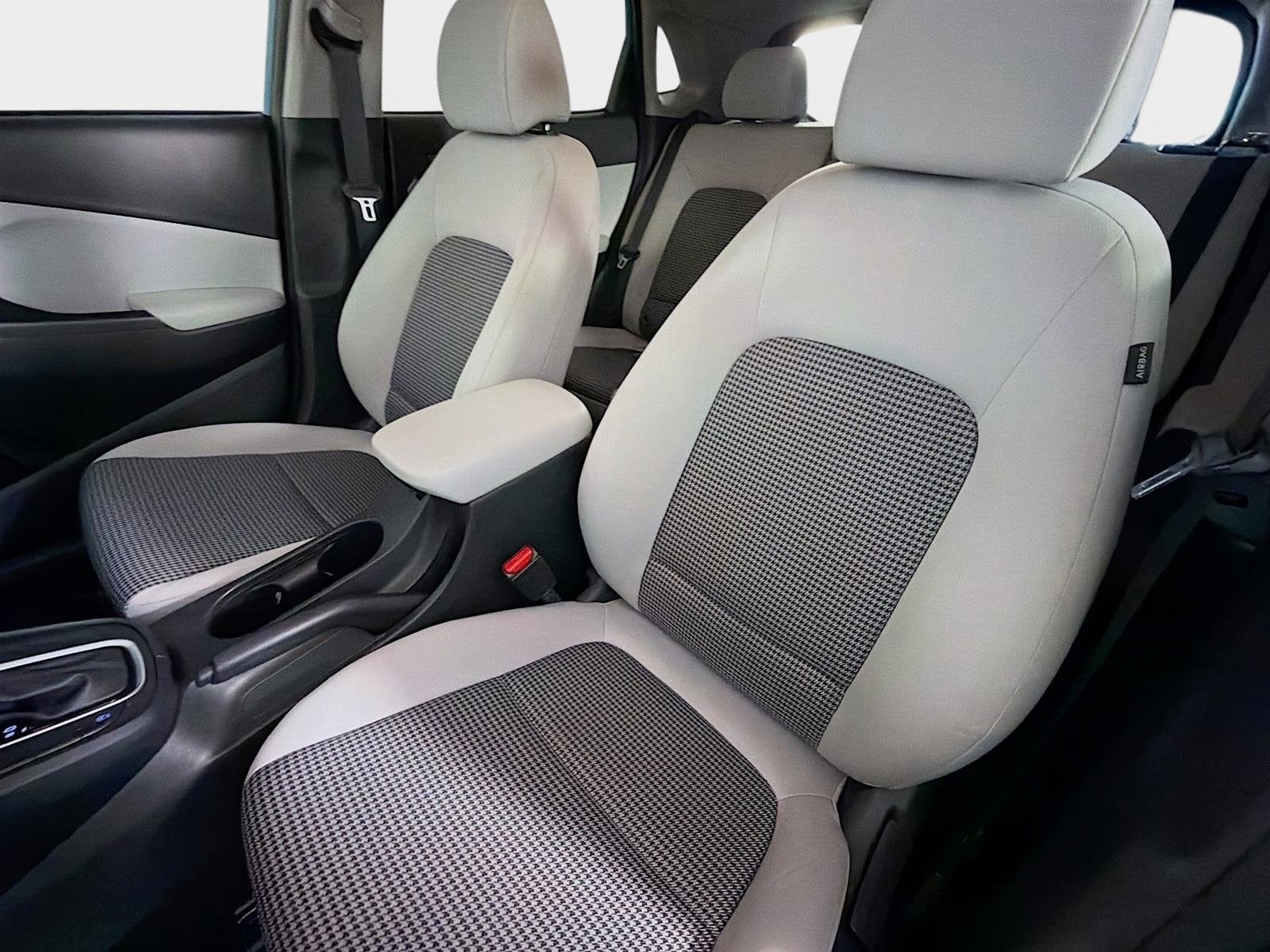 2022 Hyundai Kona SE