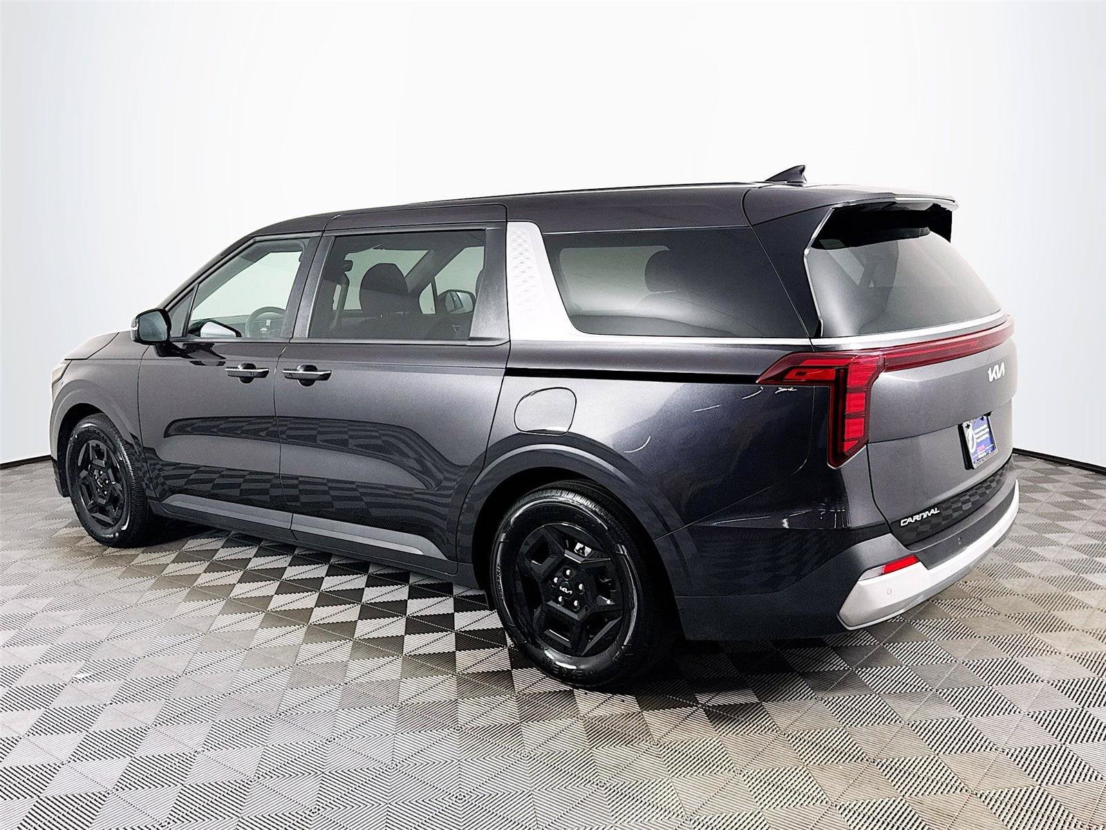 2025 Kia Carnival LXS