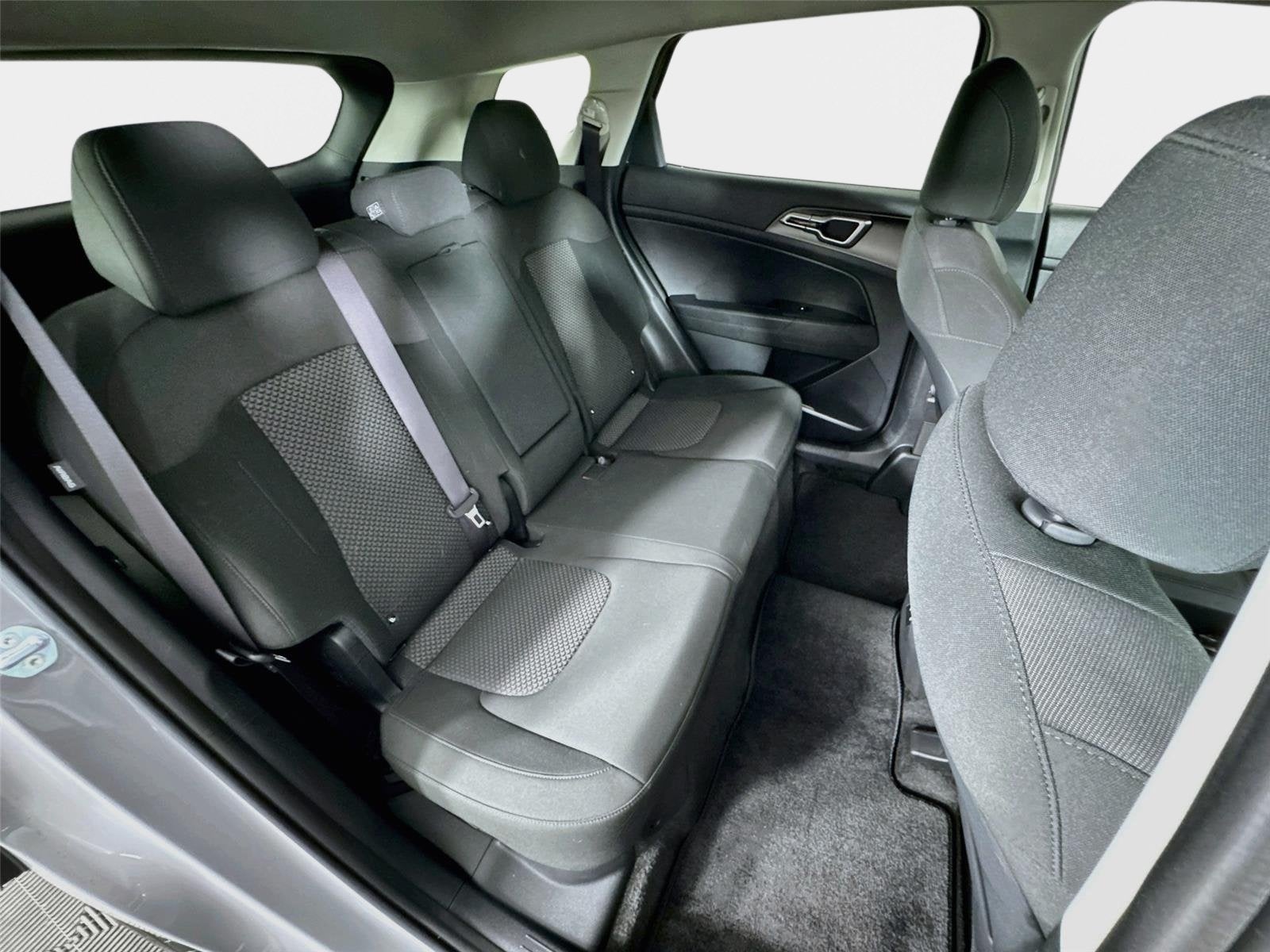2026 Kia Sportage Hybrid S