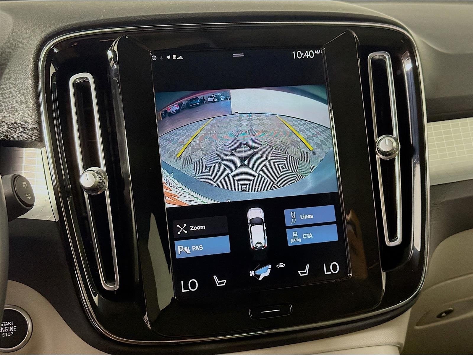 2021 Volvo XC40 Momentum