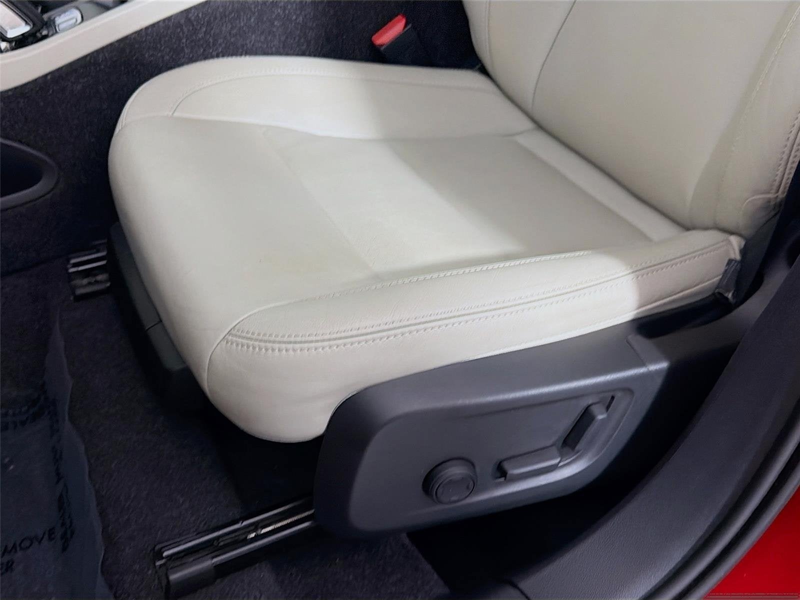 2021 Volvo XC40 Momentum