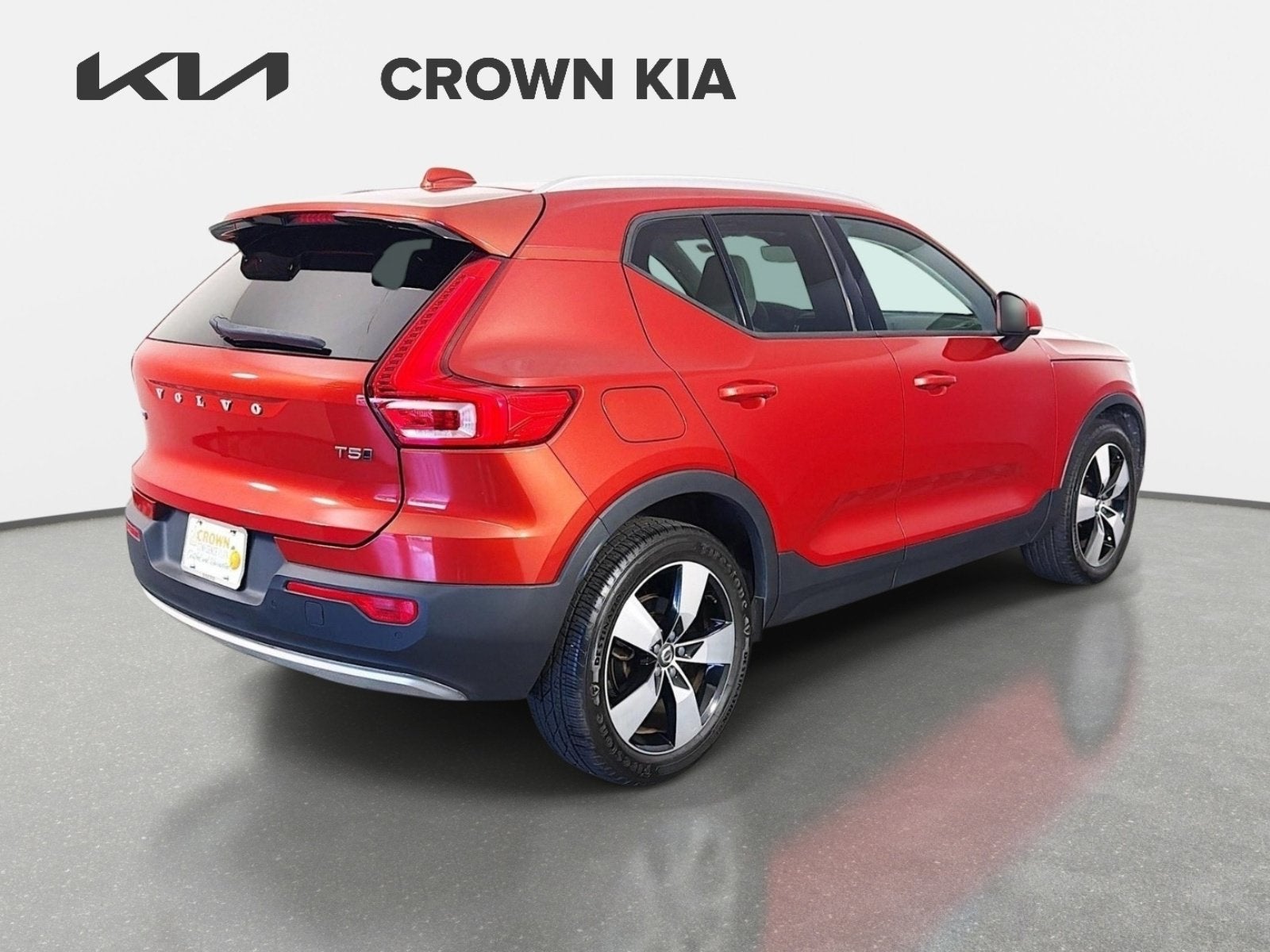 2021 Volvo XC40 Momentum
