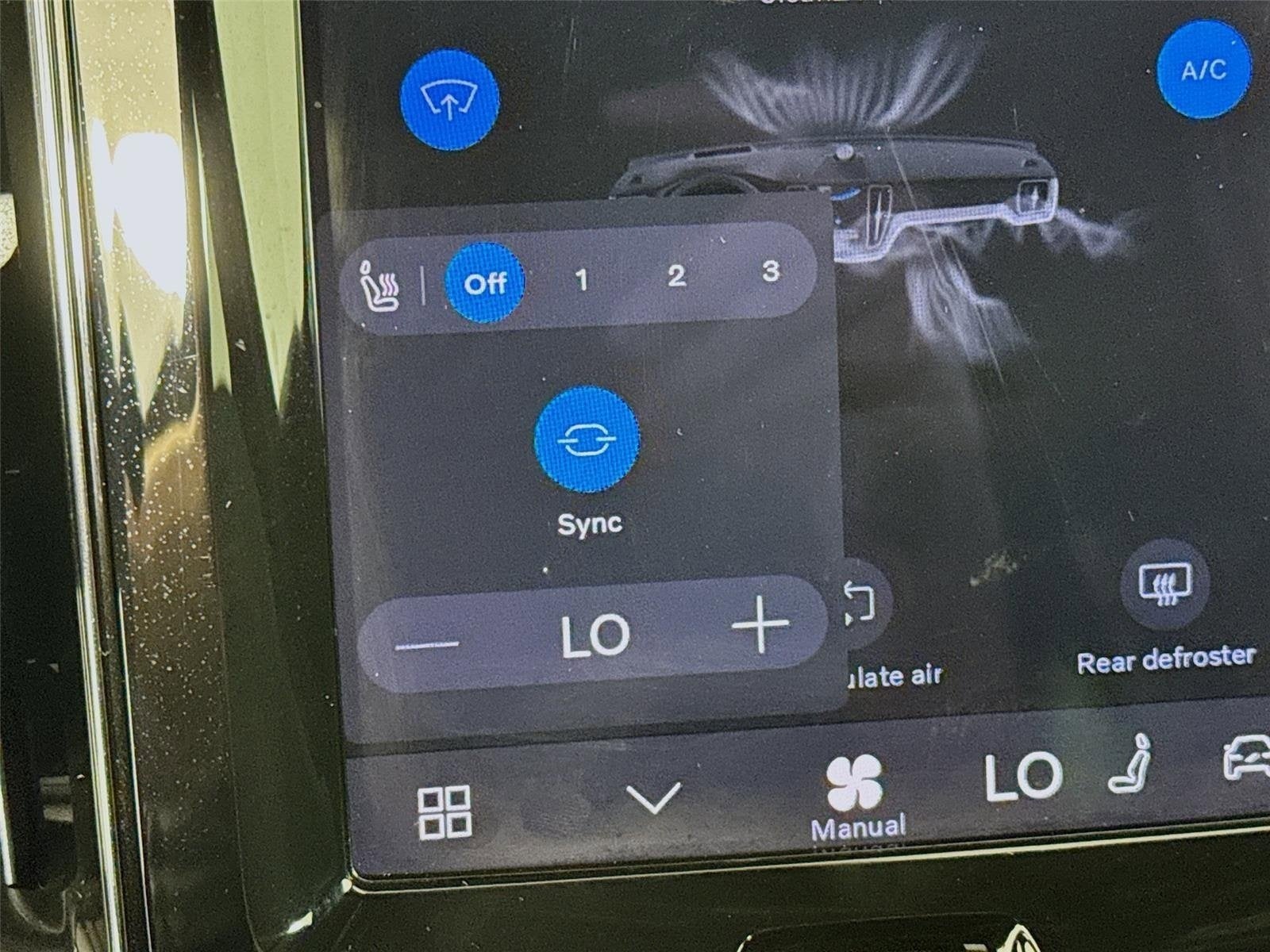2022 Volvo XC60 Recharge Plug-In Hybrid R-Design