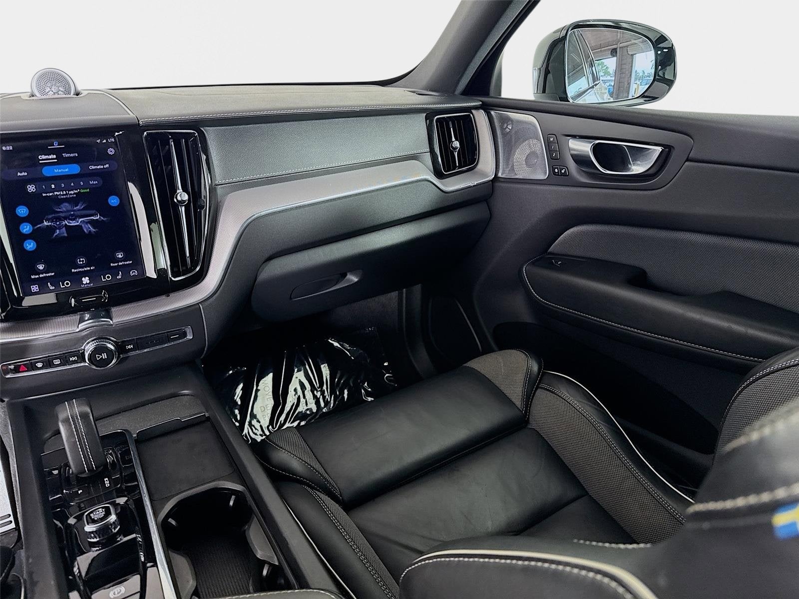 2022 Volvo XC60 Recharge Plug-In Hybrid R-Design