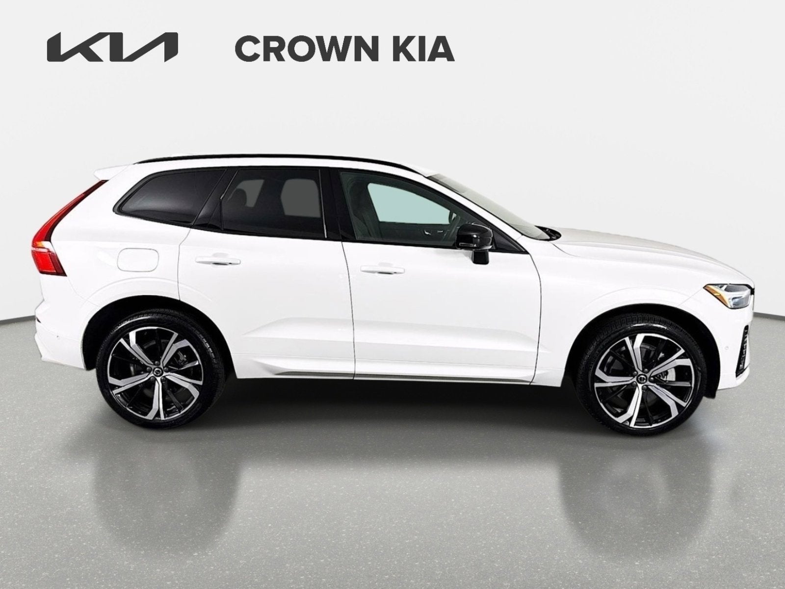 2022 Volvo XC60 Recharge Plug-In Hybrid R-Design