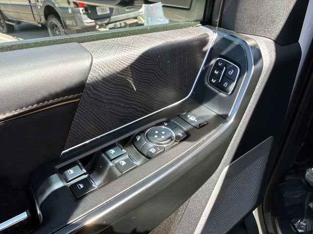 2024 Ford Super Duty F-350 SRW Platinum