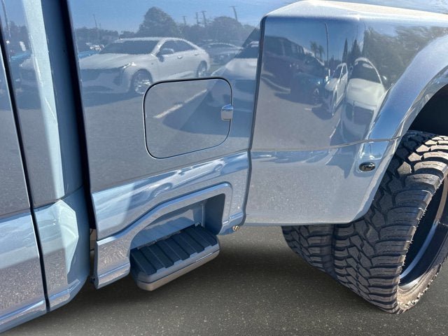 2023 Ford Super Duty F-450 DRW Lariat