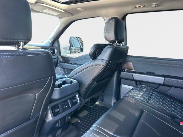 2023 Ford Super Duty F-450 DRW Lariat