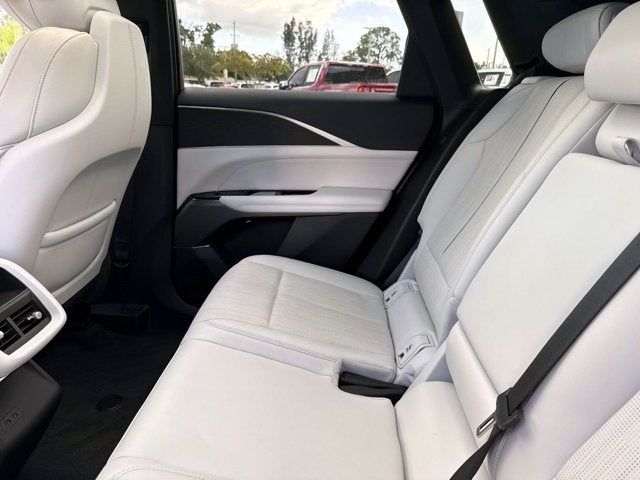 2025 Cadillac LYRIQ Sport