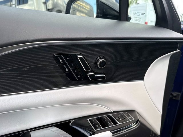 2025 Cadillac LYRIQ Sport