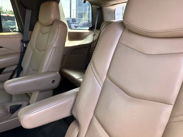 2019 Cadillac Escalade Platinum Edition