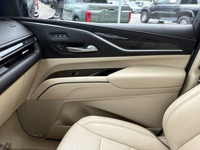 2023 Cadillac Escalade ESV Premium