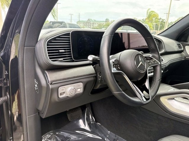 2025 Mercedes-Benz GLS 450