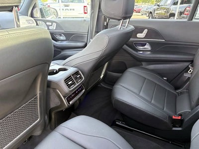 2025 Mercedes-Benz GLS 450