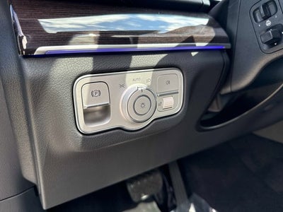 2025 Mercedes-Benz GLS 450