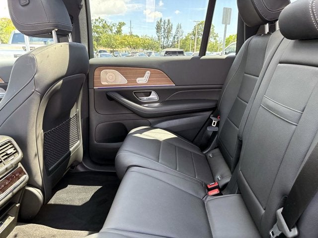 2025 Mercedes-Benz GLS 450