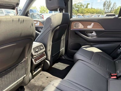 2025 Mercedes-Benz GLS 450
