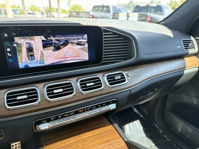 2025 Mercedes-Benz GLS 450