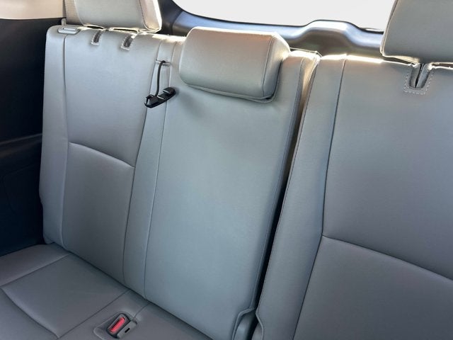 2025 Toyota Highlander LE