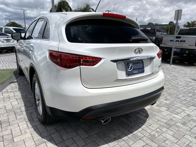 2017 INFINITI QX70 Base