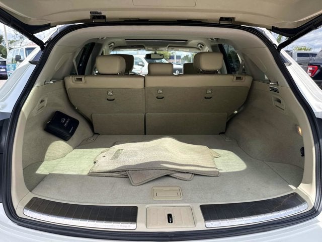 2017 INFINITI QX70 Base