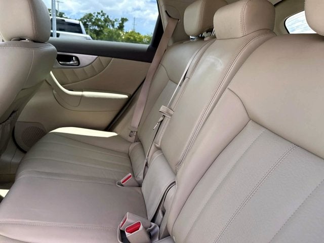 2017 INFINITI QX70 Base