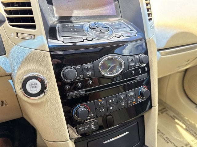 2017 INFINITI QX70 Base