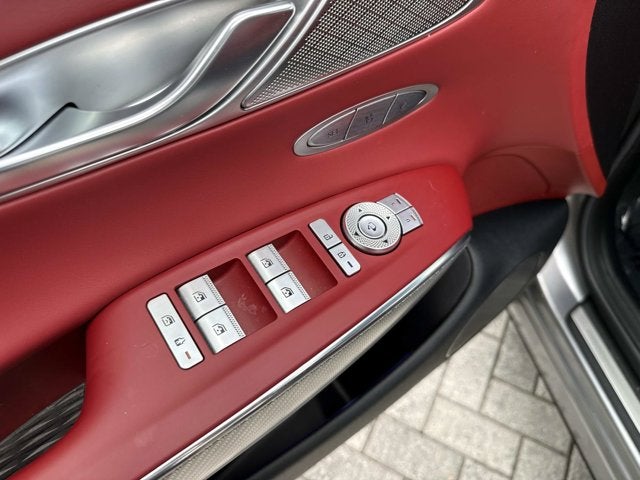 2023 Genesis GV70 2.5T
