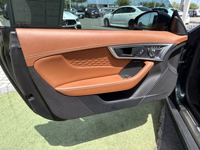 2021 Jaguar F-TYPE P300