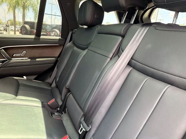 2023 Land Rover Range Rover SE