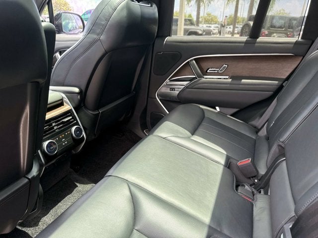 2023 Land Rover Range Rover SE