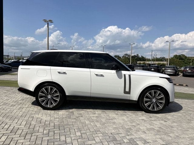 2023 Land Rover Range Rover SE