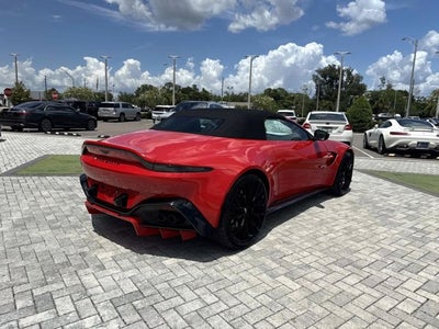 2022 Aston Martin Vantage Base
