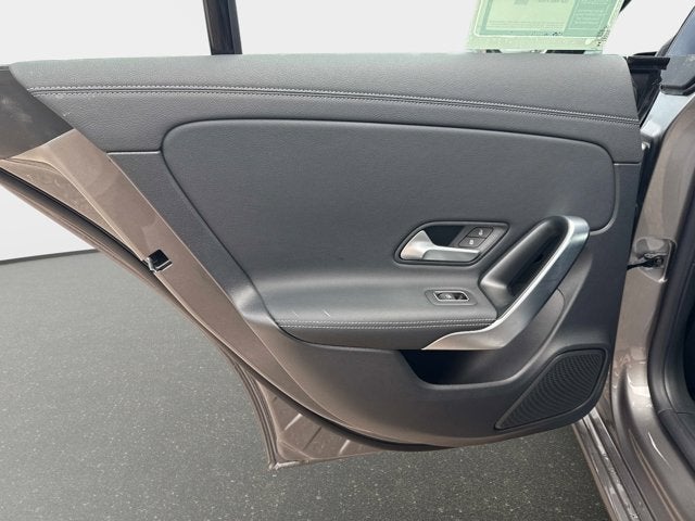 2025 Mercedes-Benz CLA 250