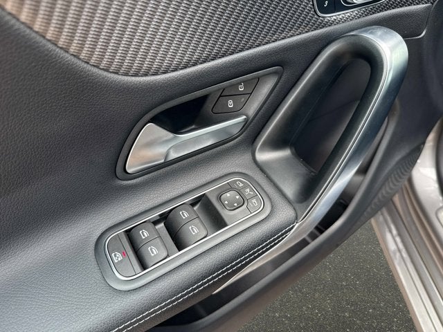 2025 Mercedes-Benz CLA 250