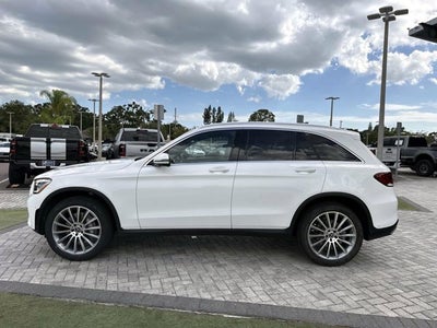 2022 Mercedes-Benz GLC 300