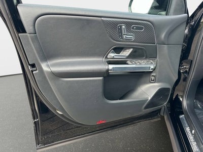 2025 Mercedes-Benz GLB 250