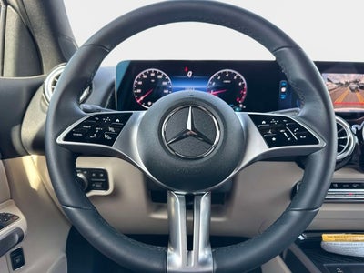 2025 Mercedes-Benz GLB 250