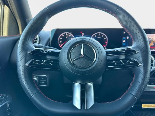 2025 Mercedes-Benz GLB 250