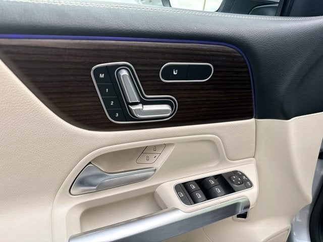 2025 Mercedes-Benz GLB 250