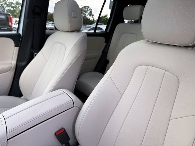 2025 Mercedes-Benz GLB 250