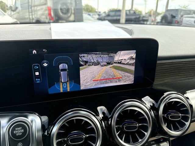 2025 Mercedes-Benz GLB 250
