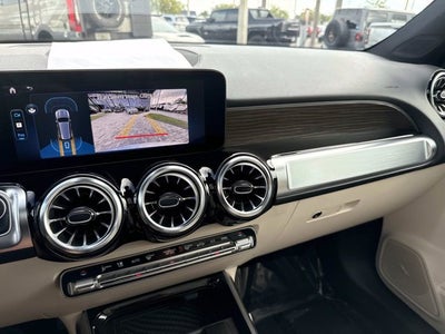 2025 Mercedes-Benz GLB 250